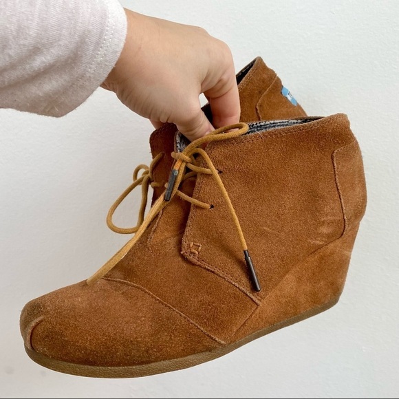 TOMS Desert Chestnut Suede Wedge Ankle Boots | Lace-Up Plaid Lined - Picture 2 of 14